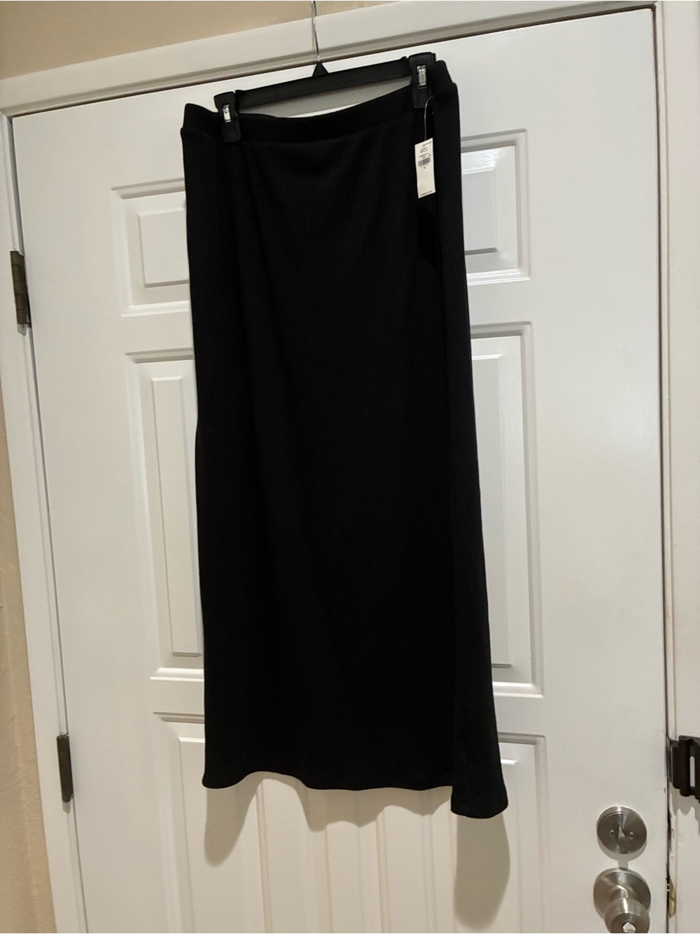 Old Navy Black Long ribbed Straight Skirt -